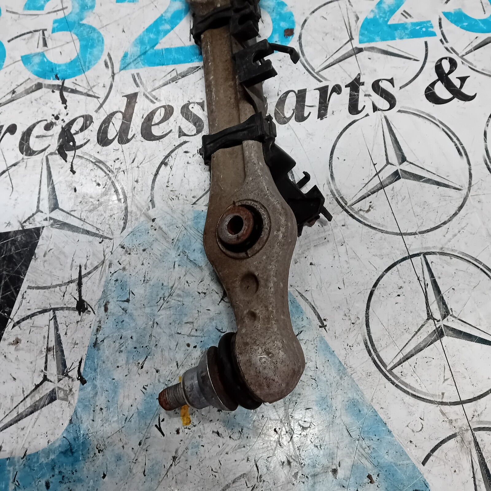 MERCEDES GLC W205 FRONT LEFT SIDE CONTROL ARM WISHBONE A2055468180 FMW34