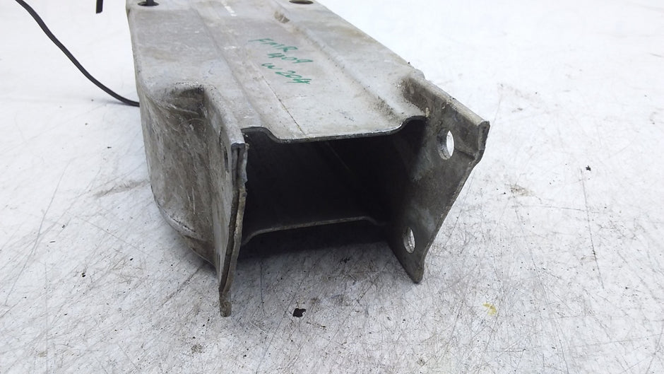 MERCEDES BENZ C-CLASS W204 RIGHT SIDE FRONT CRASH BAR SUPPORT A2046200995 FMR409