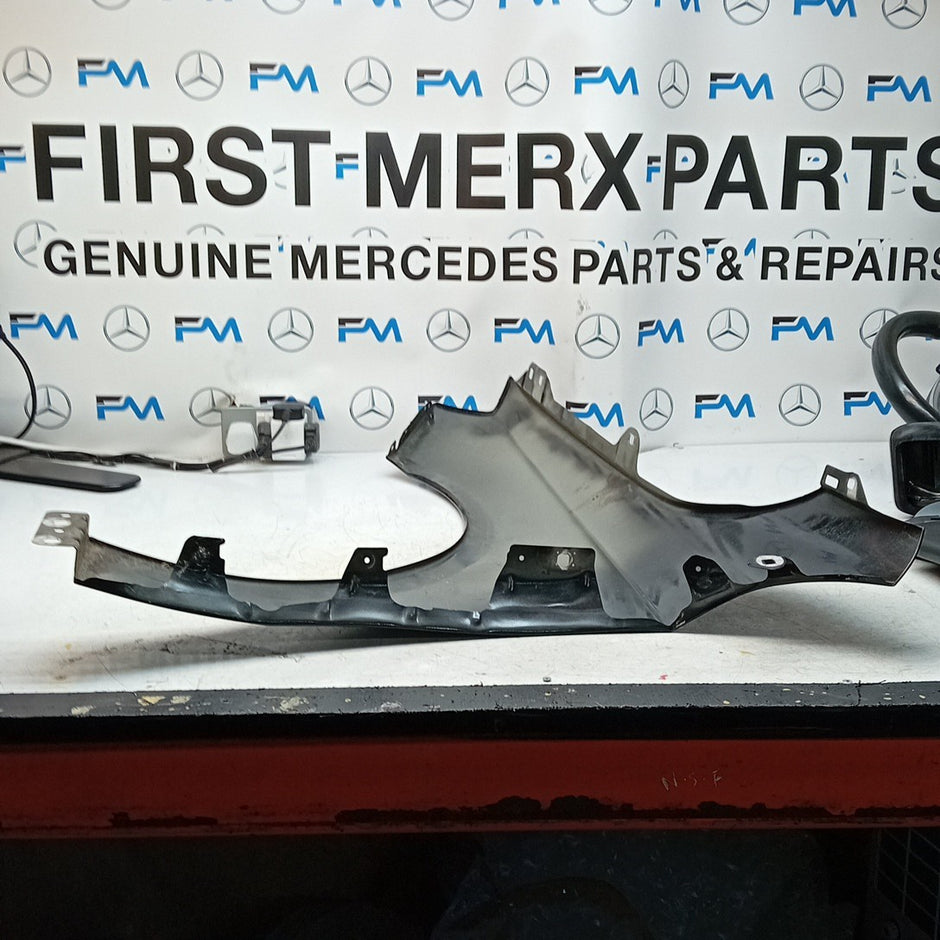 MERCEDES BENZ   A-CLASS W176 OS RIGHT DRIVER SIDE WINGS A1768810201 FMW34