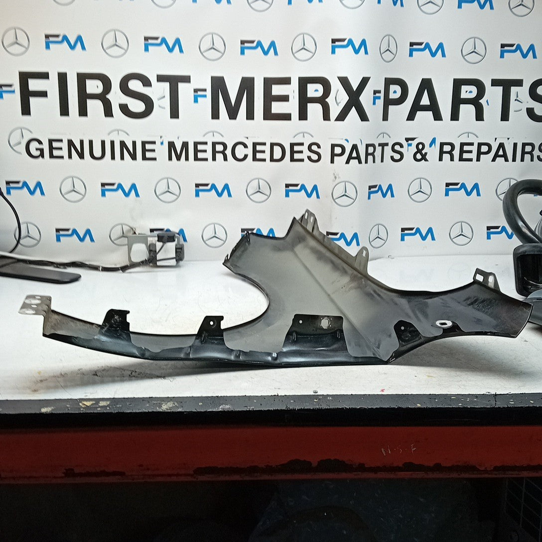 MERCEDES BENZ   A-CLASS W176 OS RIGHT DRIVER SIDE WINGS A1768810201 FMW34