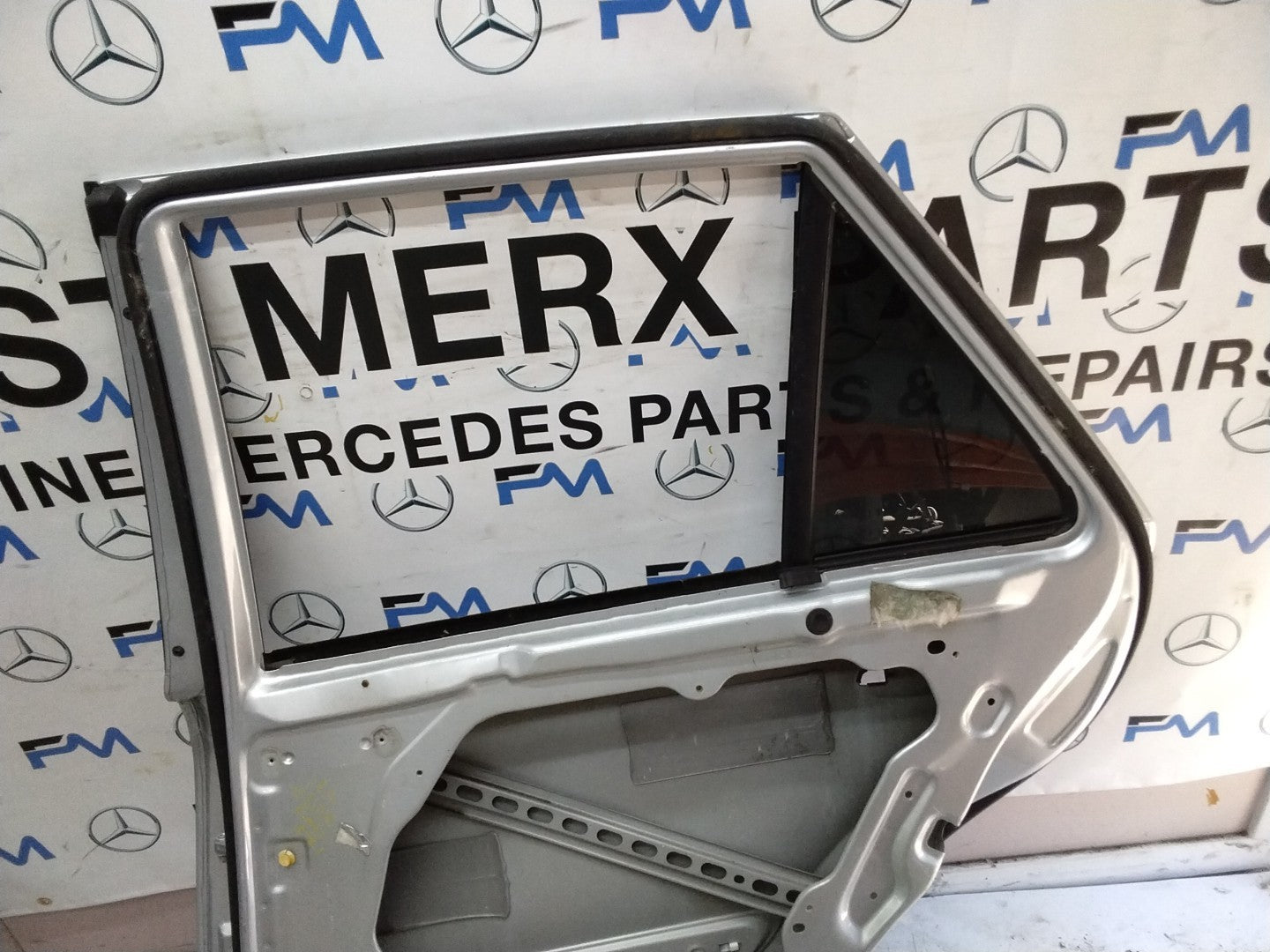 MERCEDES M-CLASS W164  DRIVER REAR DOOR OSR SILVER 2005-11 FMD571