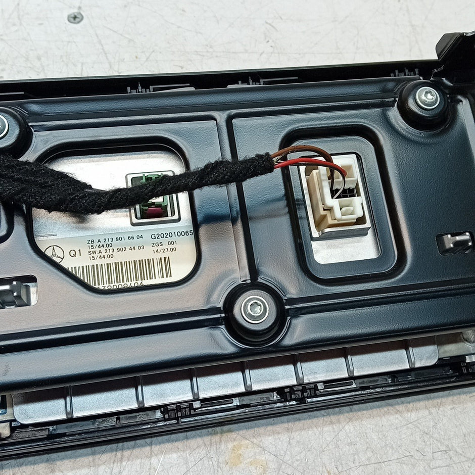 MERCEDES E-CLASS W213 SPEEDOMETER INSTRUMENT CLUSTER 2016 A2139009406 FM001223