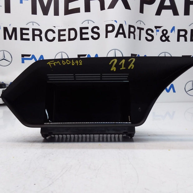 MERCEDES E-CLASS W212 2012 SAT NAV MULTIMEDIA SCREEN A2129004307 FM00698
