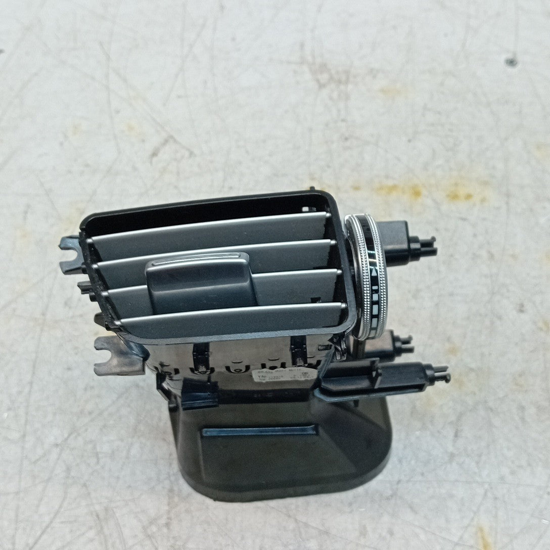 MERCEDES E-CLASS W212 DASHBOARD  AIRVENT LEFT A2128303154 2016 ON FM001549