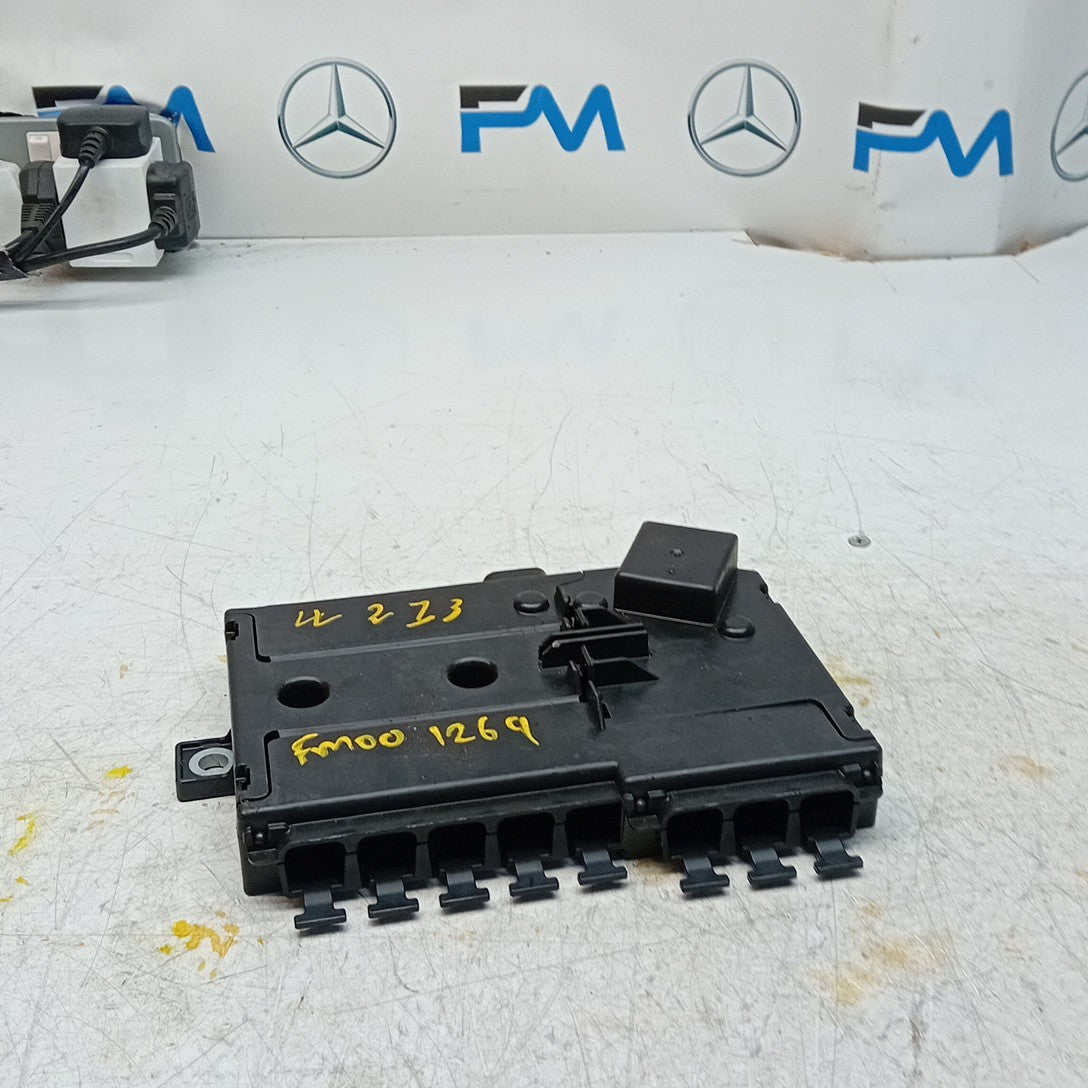 MERCEDES BENZ  E-CLASS  W213 FUSE RELAY JUNCTION BOX  A2135406200  FM001269
