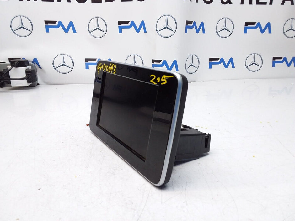 MERCEDES C-CLASS W205 2014 SAT NAV MULTIMEDIA SCREEN A2059004113 FM00693