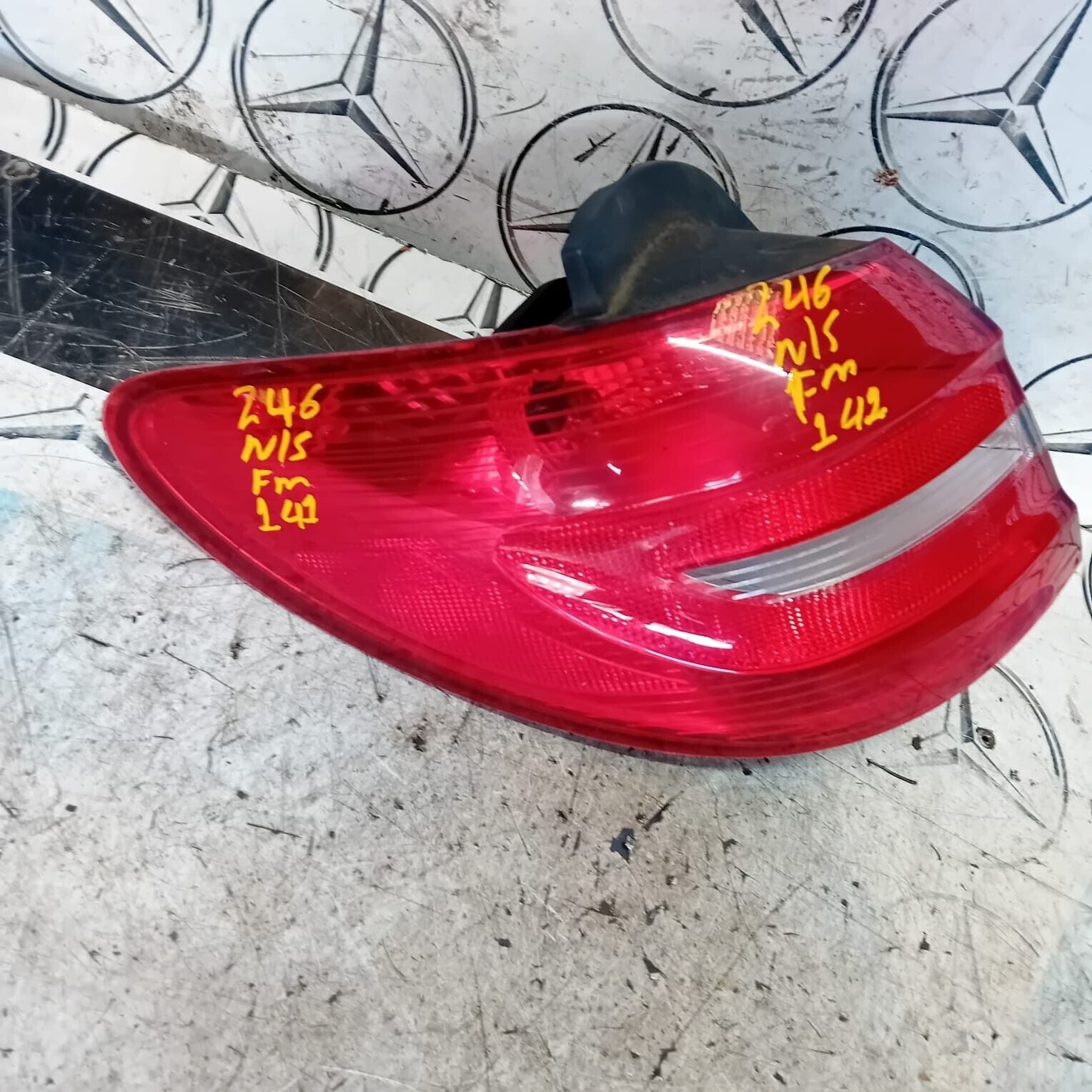 MERCEDES BENZ B-CLASS W246 PASSENGER SIDE REAR TAIL LIGHT