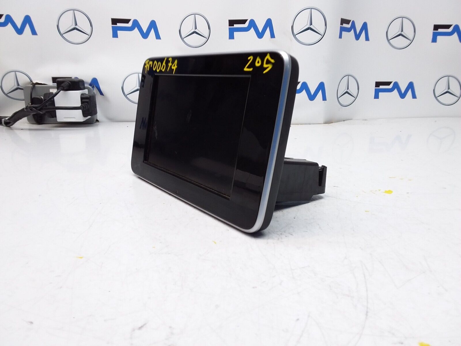 MERCEDES C-CLASS W205 2017 SAT NAV MULTIMEDIA SCREEN A2059004113 FM00674