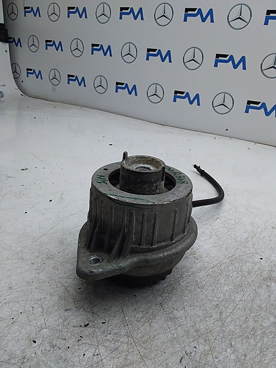 MERCEDES BENZ  S-CLASS  W222  ENGINE MOUNT LEFT NS A2222407517 FMR348