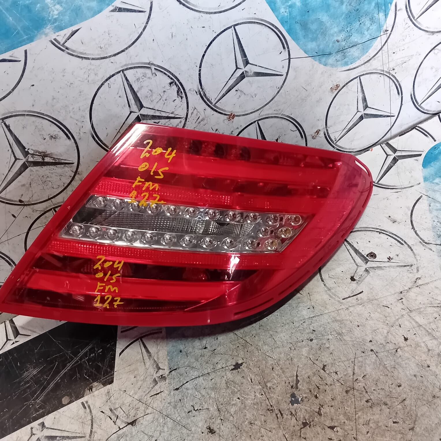 MERCEDES BENZ C-CLASS W204 DRIVER SIDE (OFF SIDE ) REAR TAIL LIGHT - 2046205864