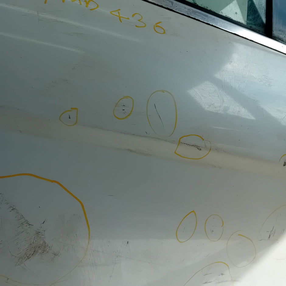 MERCEDES C-CLASS W204 SLN DRIVER REAR DOOR OSR WHITE COMPLETE 2009-2014 FMD436