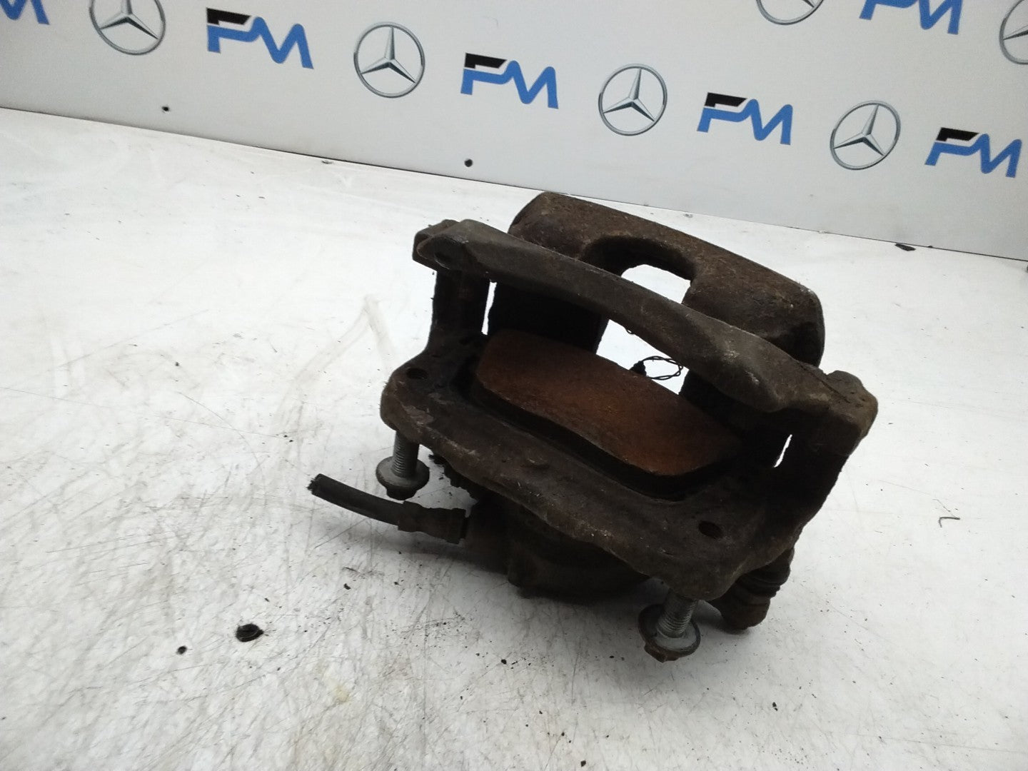 MERCEDES  B-CLASS W246 BRAKE CALIPER FRONT LEFT PASSENGER SIDE 295X28 FMR137