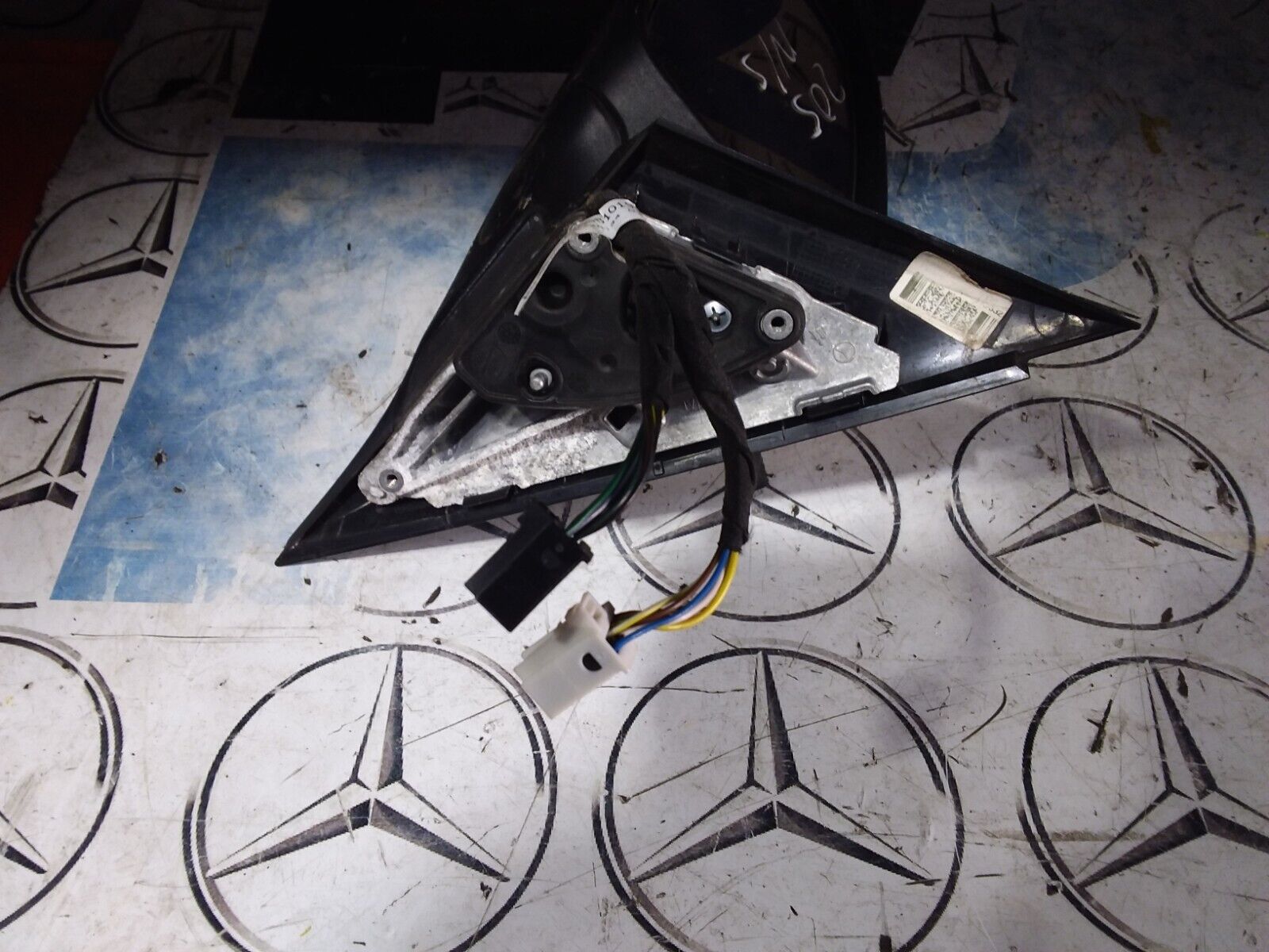 MERCEDES W205 PASSANGER SIDE DRIVER SIDE MIRROR 2015 WHITE A2058101916