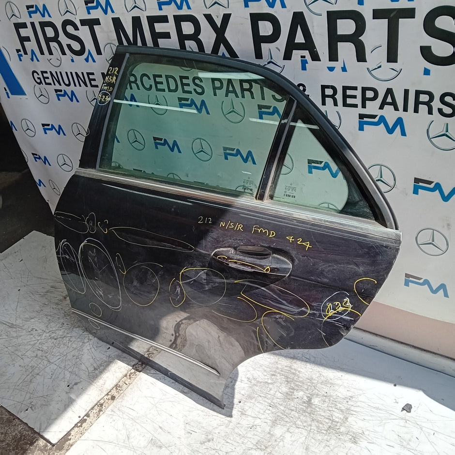 MERCEDES E-CLASS W212  PASSENGER REAR DOOR NSR BLACK 2009-16 COMPLETE FMD424