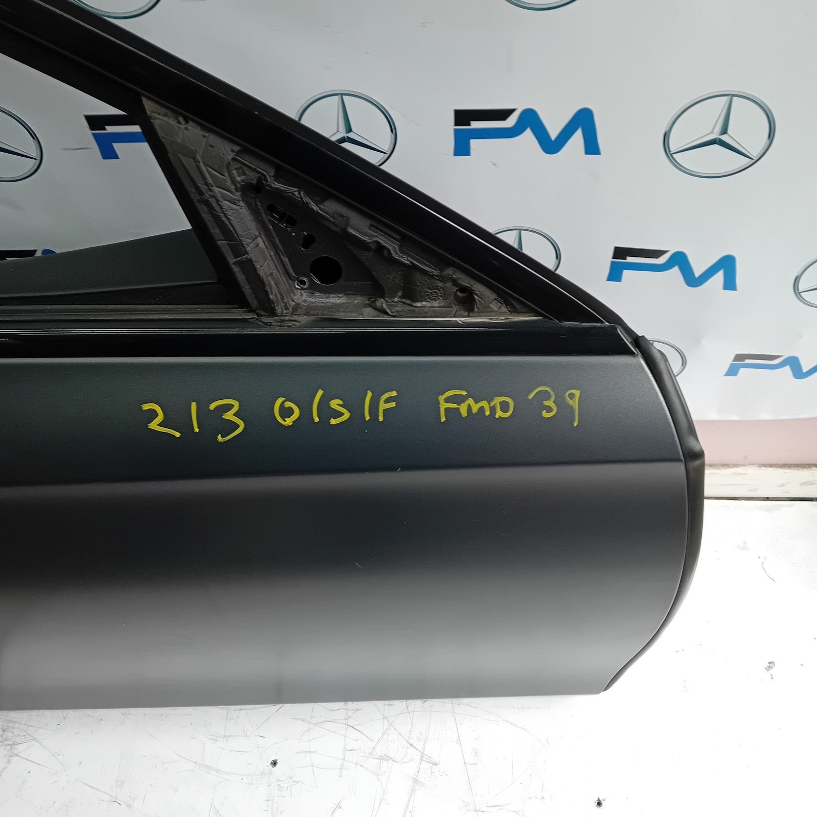 MERCEDES E-CLASS W213 DRIVER SIDE FRONT DOOR O/S/F COMPLETE GREY FMD39