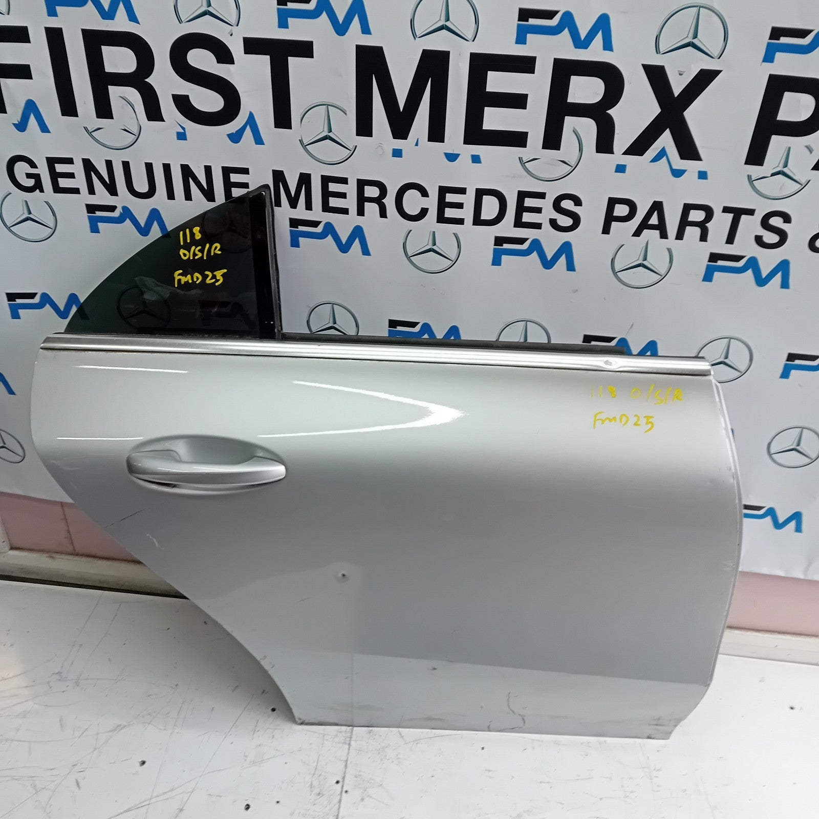 MERCEDES BENZ CLS W118 DRIVER REAR DOOR (OFF SIDE REAR) WHITE FMD25