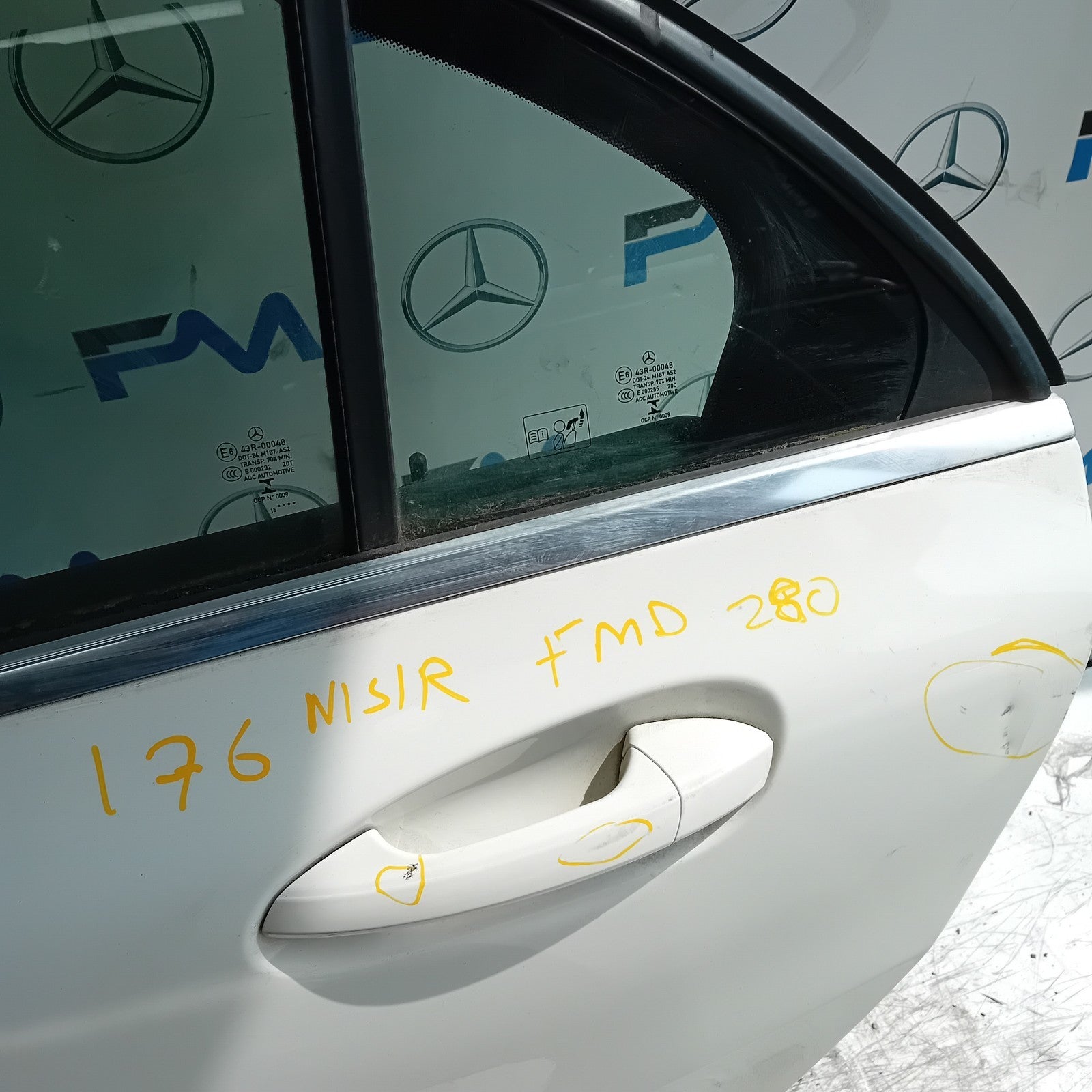 MERCEDES A-CLASS W176 PASSENGER REAR SIDE DOOR NSR 2012-18 WHITE COMPLETE FMD280