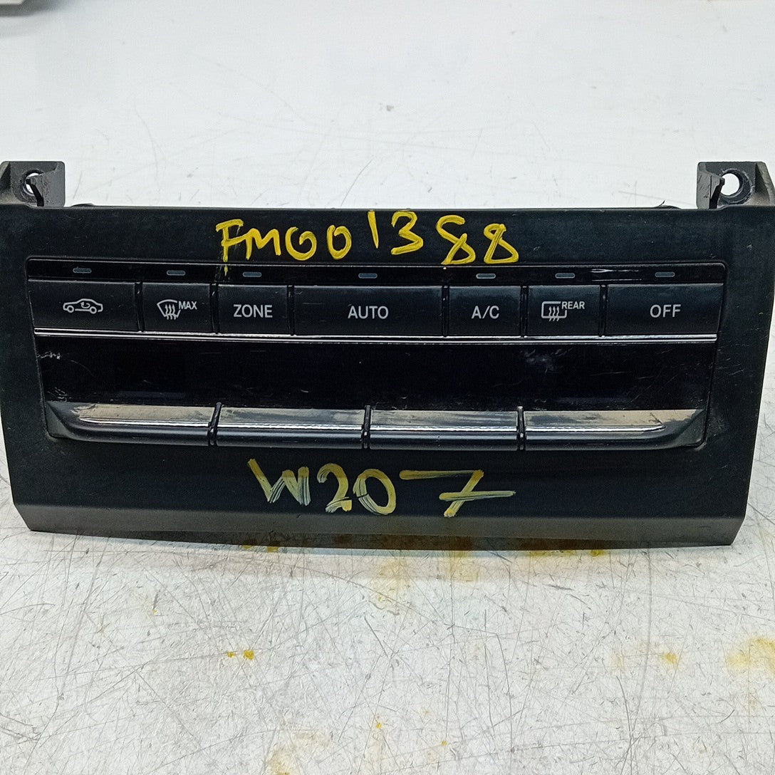 MERCEDES E CLASS W207 W212 CLIMATE CONTROL PANEL A2129008608 2016 FM001388