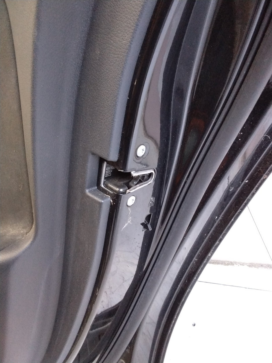 MERCEDES BENZ  A-CLASS W177 DRIVER SIDE REAR DOOR O/S/R COMPLETE BLACK FMD94