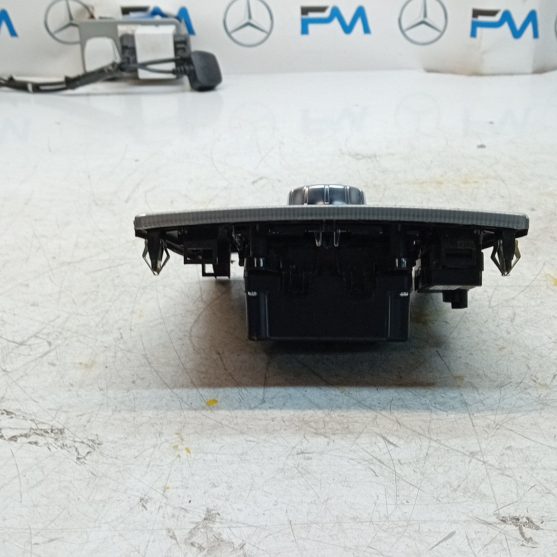MERCEDES E CLASS W212  SAT NAV MULTIMEDIA  SWITCH A2126806993 2016 FM001550