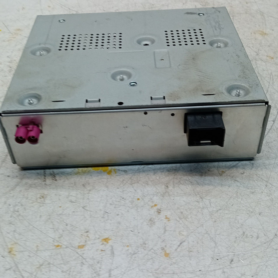 MERCEDES BENZ S-CLASS W222  2014-2021  RADIO TUNER BOX  A2229003210 FM001261
