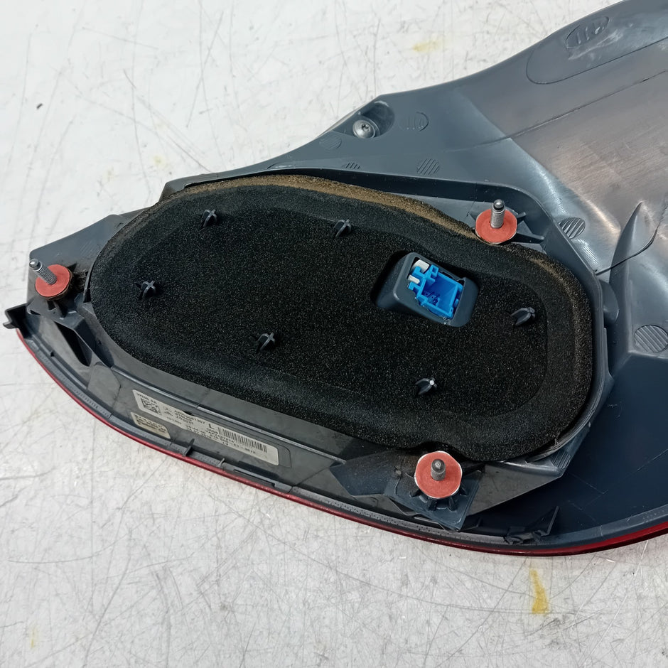 MERCEDES C-CLASS W205 DRIVER SIDE RIGHT REAR TAIL LIGHT 2014 A2059061357 FMT311