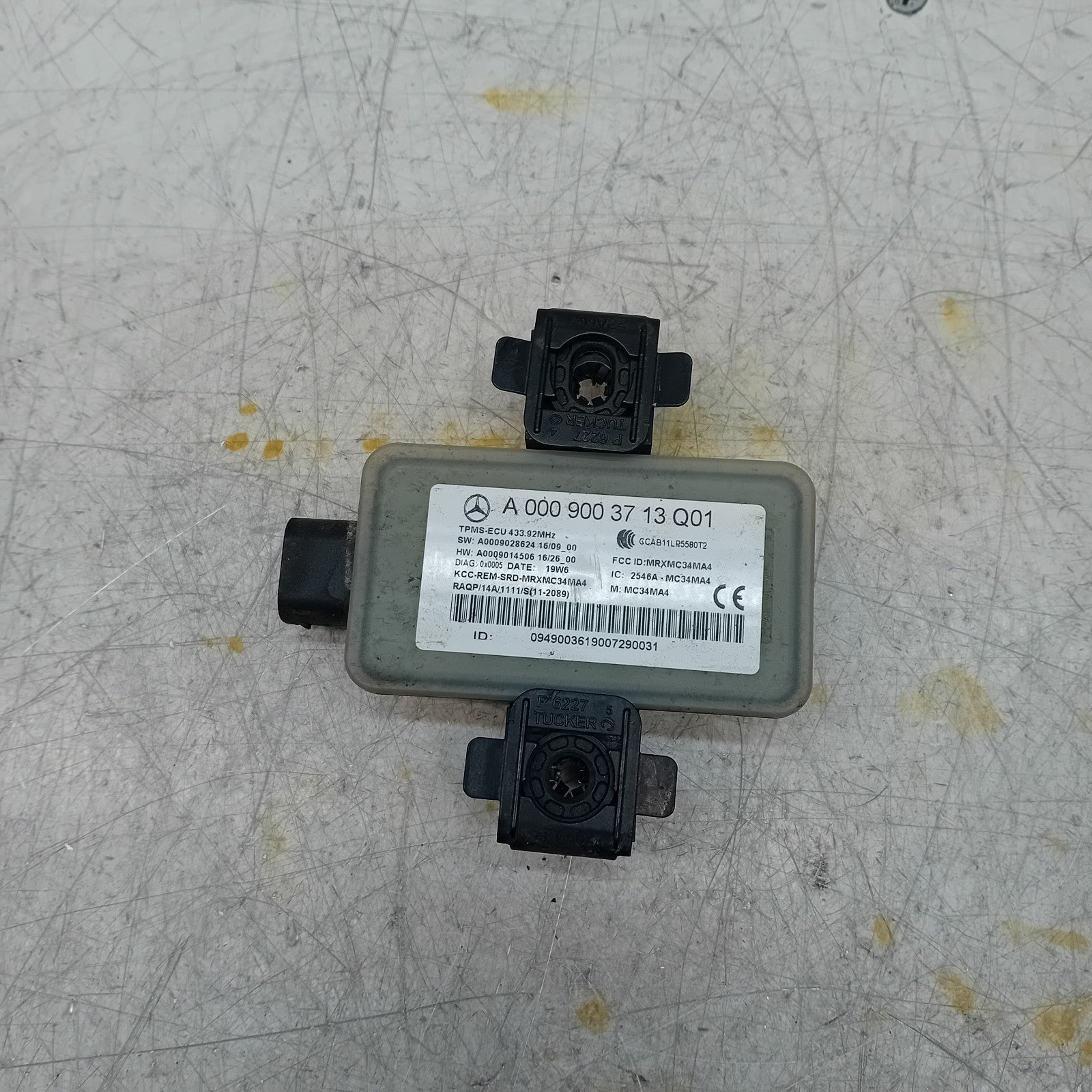 MERCEDES BENZ  E-CLASS W213 TYRE PRESSURE MONITORING SENSOR A0009003713 FM001509