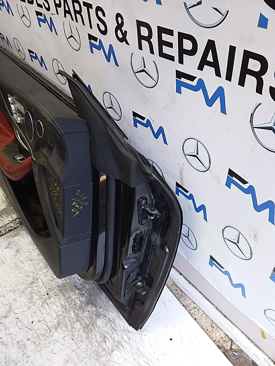 MERCEDES E-CLASS C238 PASSENGER FRONTDOOR NSF BLACK 2006 ONWARDS COMPLETE FMD619