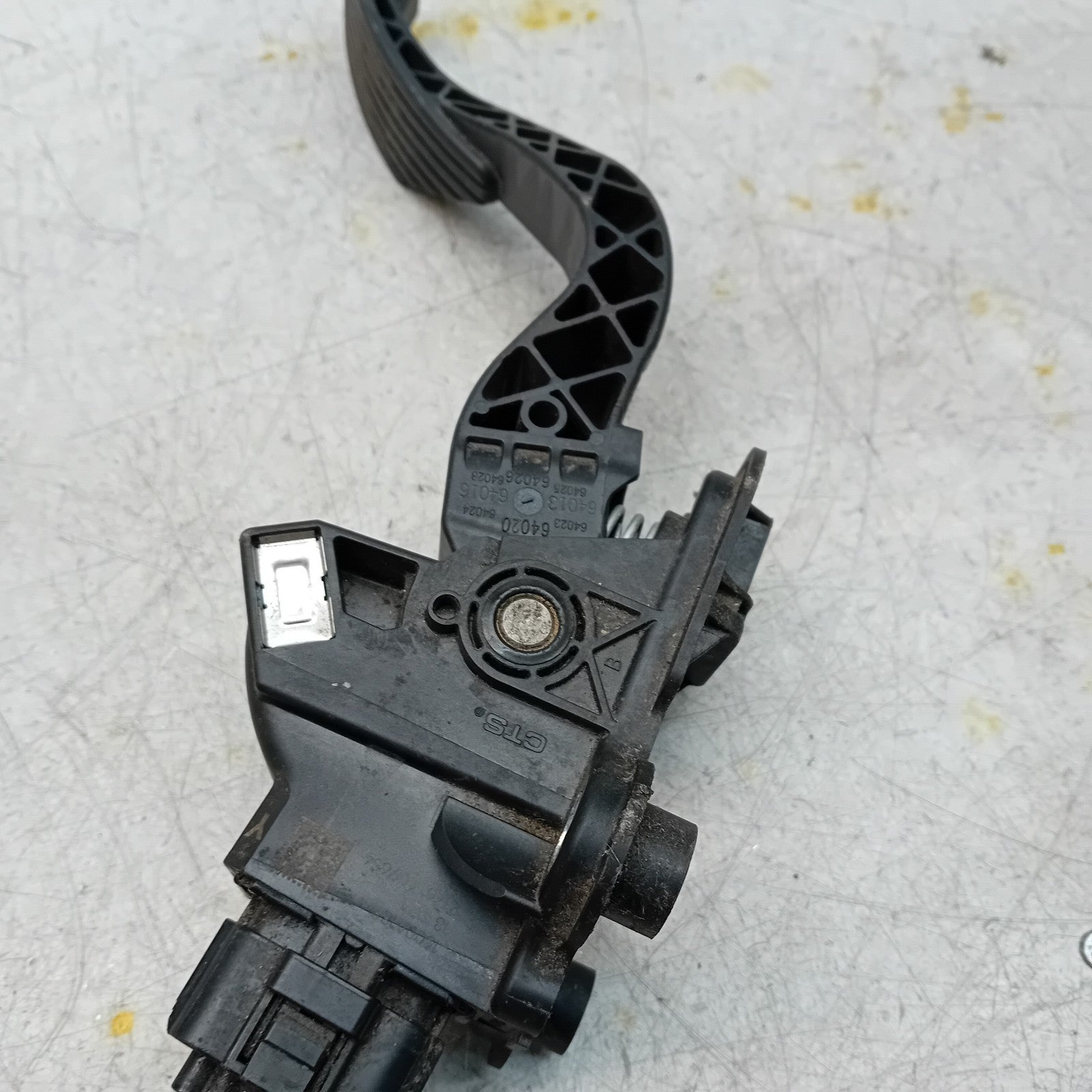 MITSUBISHI OUTLANDER MK3 THROTTLE ACCELERATOR 16600A188 2013  FM001479