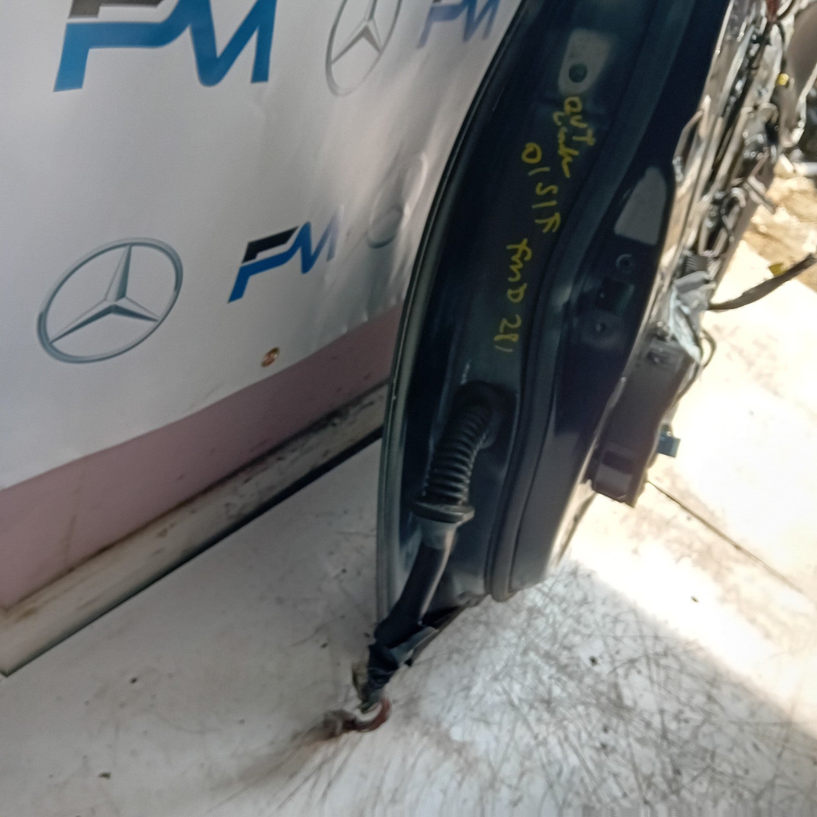 MITSUBISHI OUTLANDER MK3 DRIVER SIDE FRONT DOOF OSF 2013 FMD281