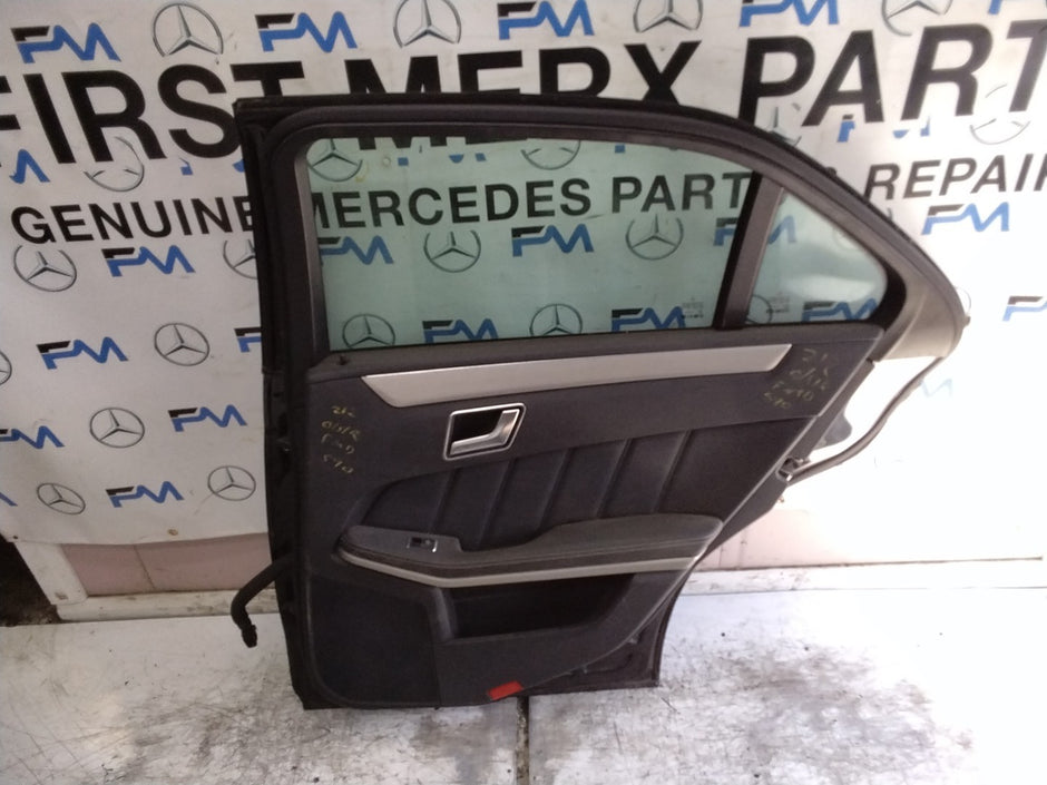 MERCEDES E-CLS W212  DRIVER REAR DOOR OSR BLACK 2009-16 COMPLETE  FMD590