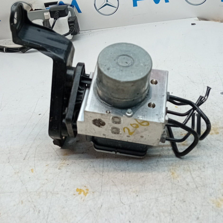 MERCEDES BENZ C-CLASS W206 ABS PUMP MODULE CONTROL UNIT A2239003737 FM001249