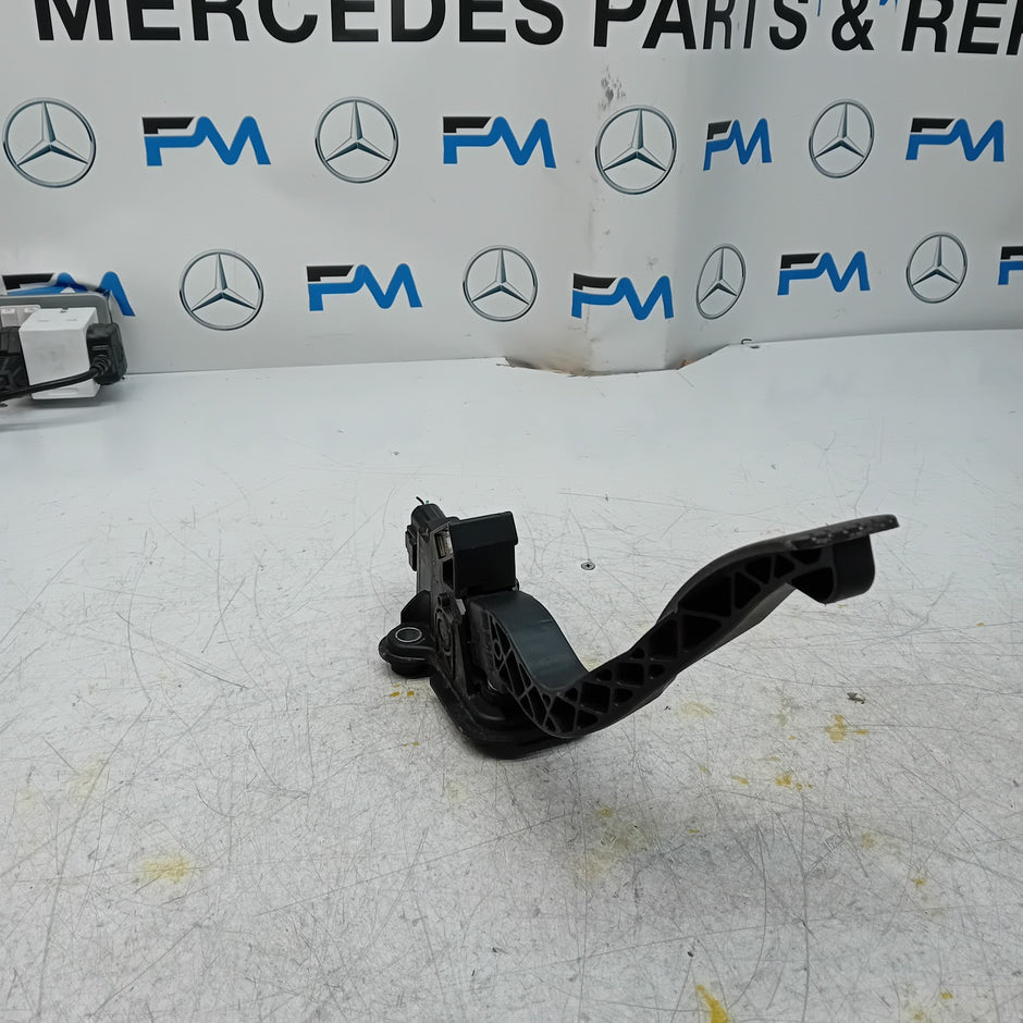 MITSUBISHI OUTLANDER MK3 THROTTLE ACCELERATOR 16600A188 2013  FM001479