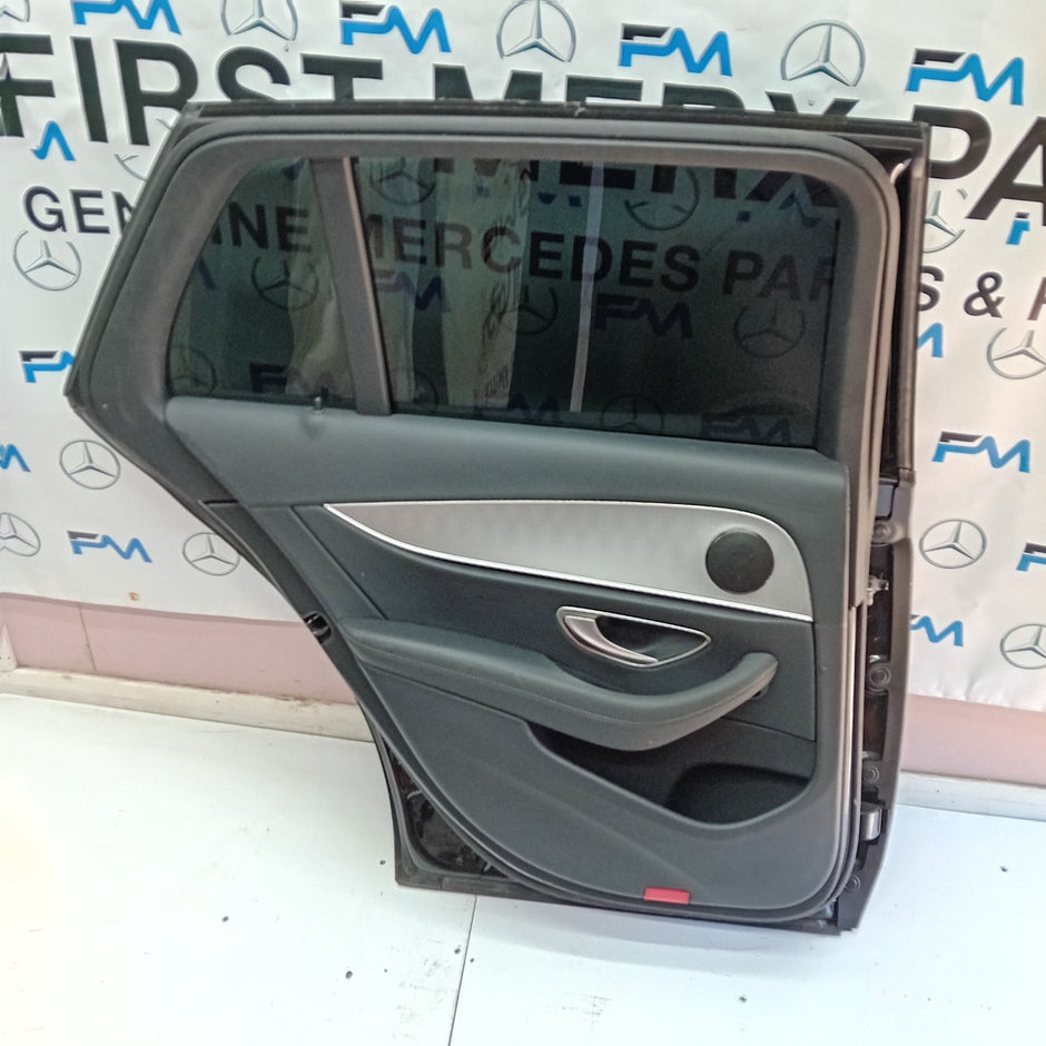 MERCEDES BENZ E-CLASS  W213 PASSENGER SIDE REAR DOOR ( NEAR SIDE REAR ) FM05