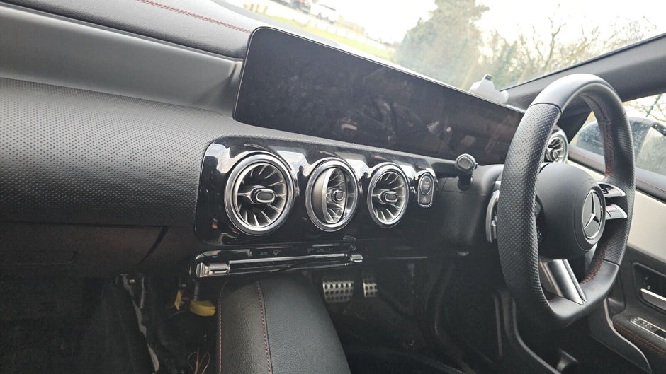 MERCEDES BENZ CLA W118 COUPE - BREAKING/DOORS ( N.S.F , O.S.F , N.S.R & O.S.R )
