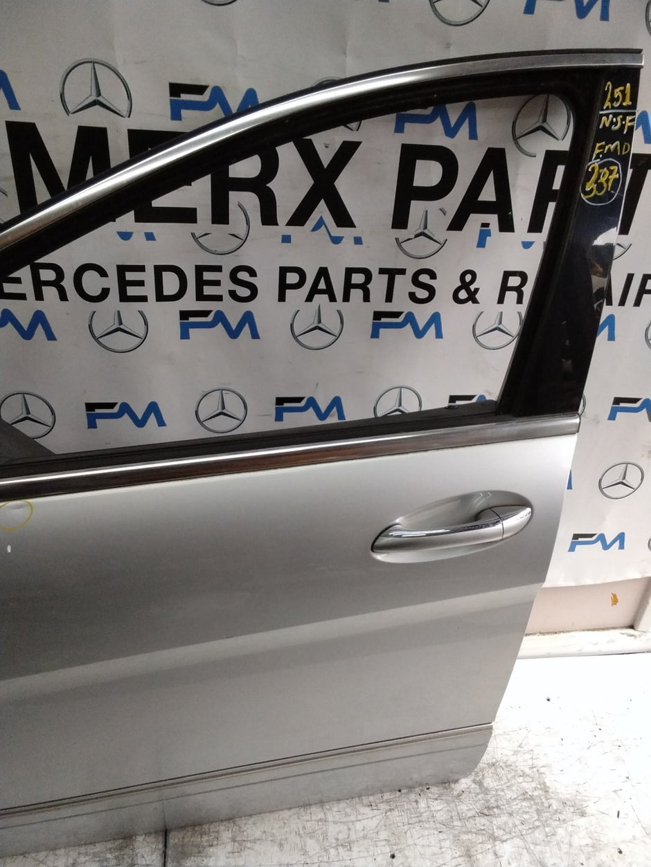 MERCEDES R-CLASS W251 PASSENGER FRONT DOOR NSF SILVER 2005-12 COMPLETE FMD337