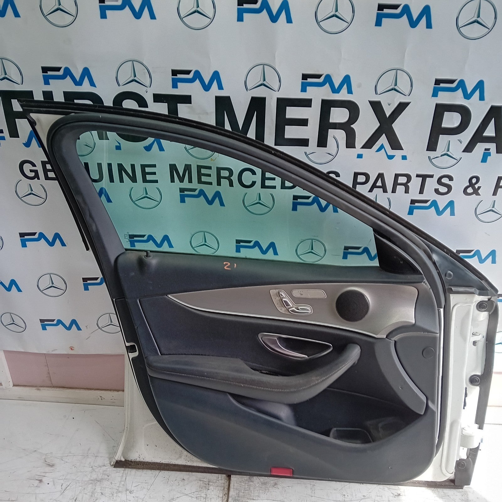 MERCEDES BENZ E-CLASS W213 PASSENGER SIDE FRONT DOOR N/S/F WHITE FMD127