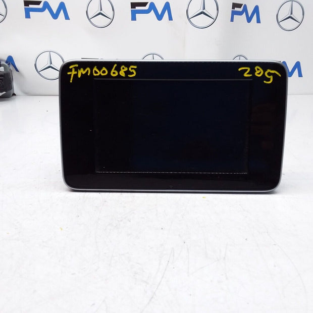MERCEDES C-CLASS W205 2016 SAT NAV MULTIMEDIA SCREEN A2059004113 FM00685