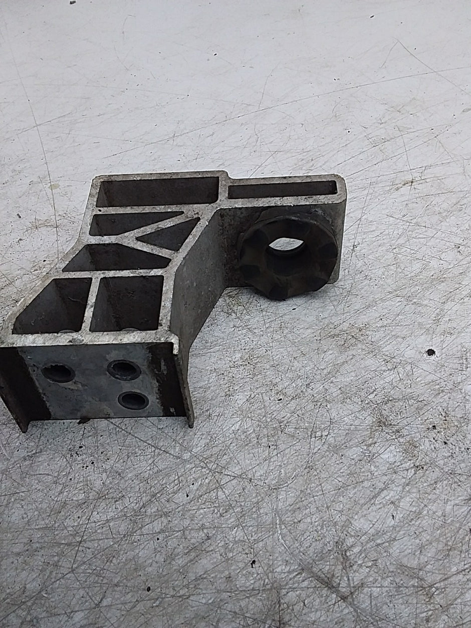 MERCEDES E-CLS W213 RADIATOR HOLDER FMR254