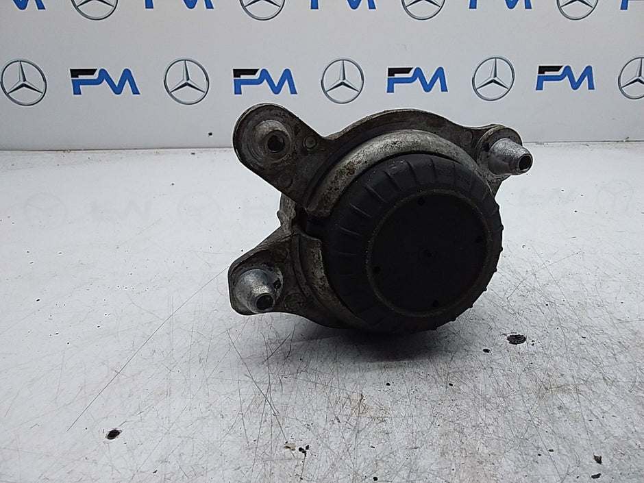 MERCEDES BENZ  E-CLASS  W213  ENGINE MOUNT LEFT NS A2132400500 FMR343