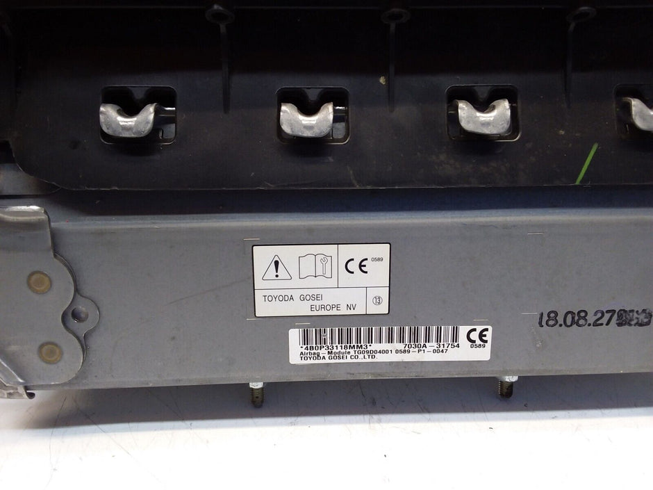 MITSUBISHI OUTLANDER MK3 KNEE AIR SRS BAG RIGHT DRIVER SIDE 7030A-31754 FM00313
