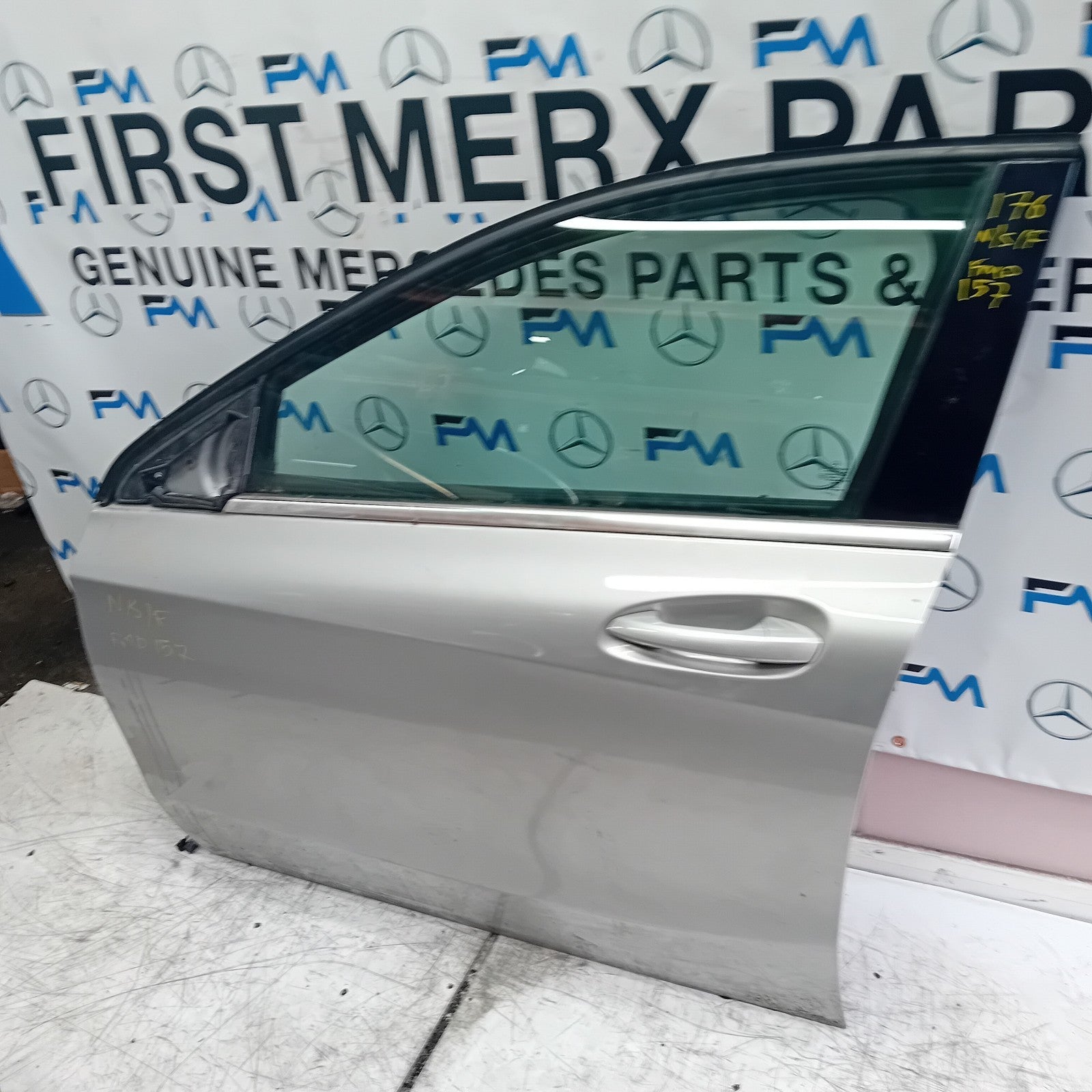 MERCEDES A-CLASS W176 PASSENGER FRONT DOOR N/S/F SILVER 2012-18 COMPLETE FMD157