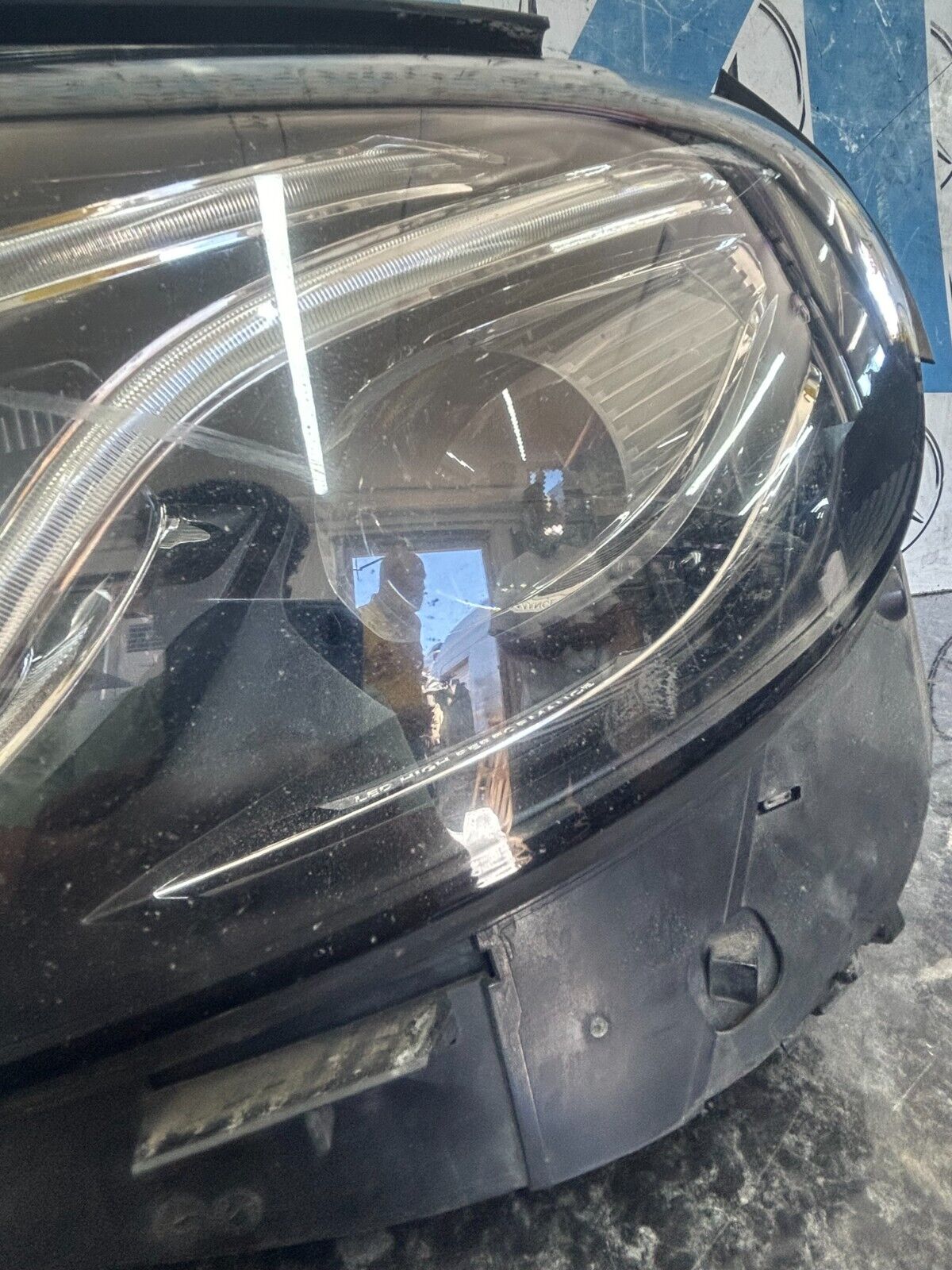 MERCEDES E CLASS W213 16 - 19 HEADLIGHT PASSENGER SIDE LEFT A2139069103 FMH70