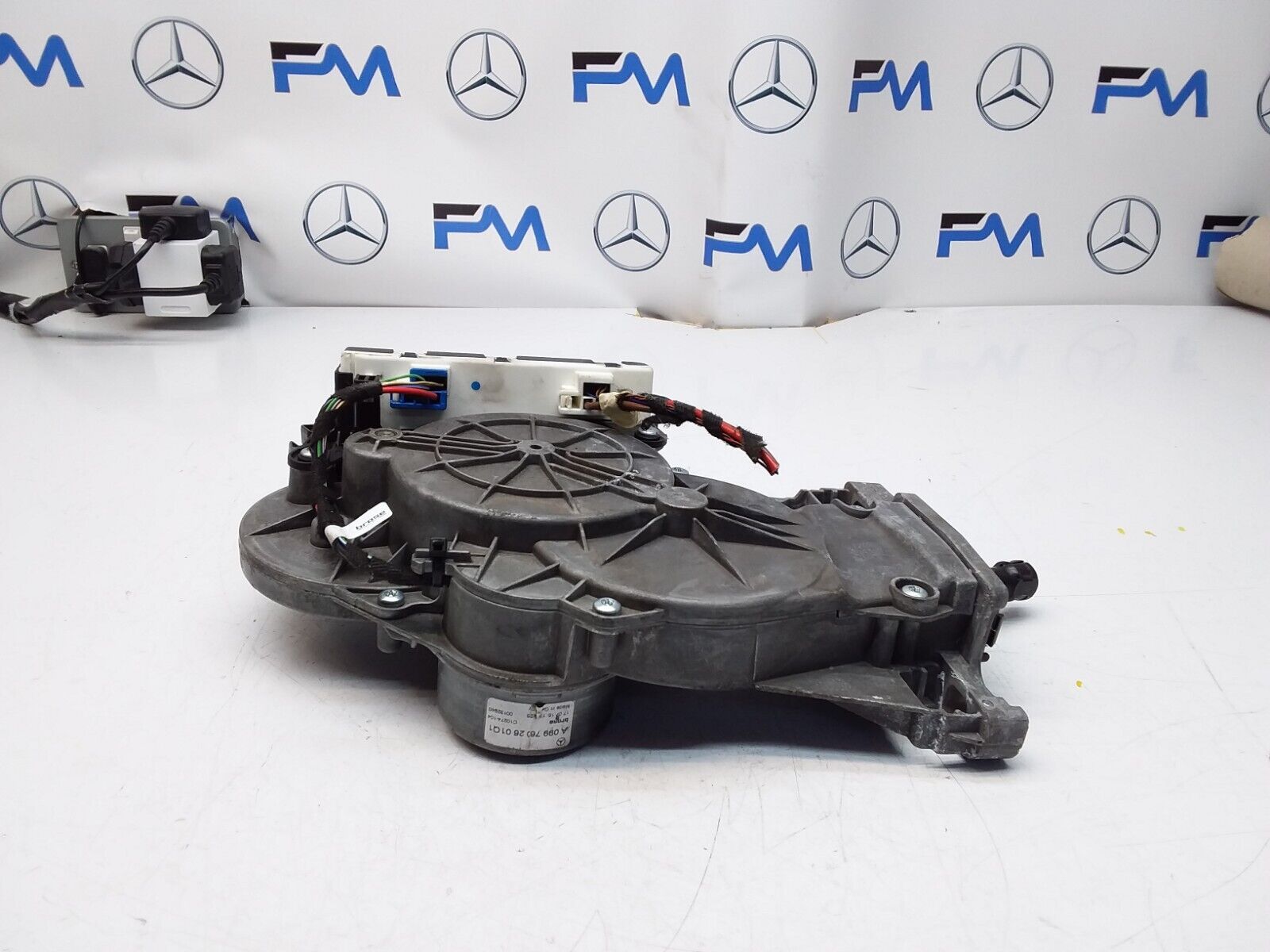 Mercedes C-CLASS W205 TAILGATE BOOT LIFT MOTOR FM00593 A2059007218 A0997602601