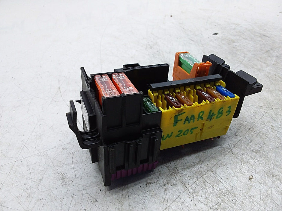 MERCEDES BENZ  C-CLASS W205  FUSE BOX RELAY BOX A2059067200 FMR483