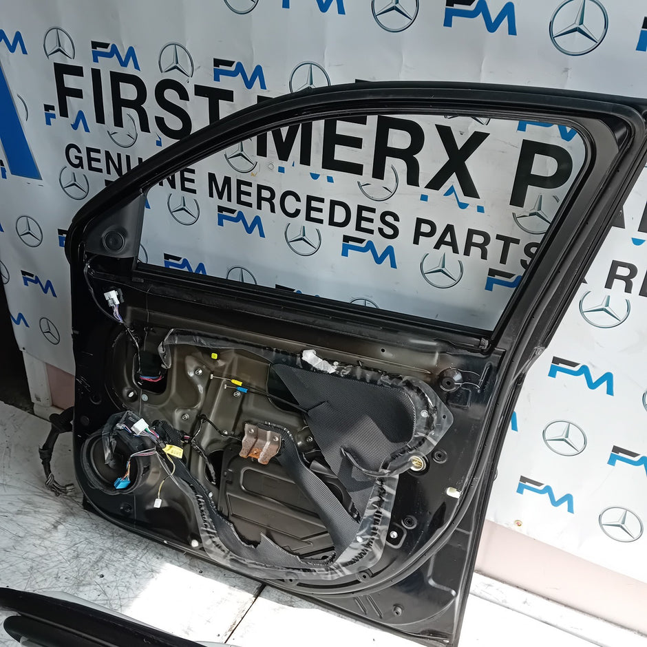 MITSUBISHI OUTLANDER MK3 DRIVER SIDE FRONT DOOF OSF 2013 FMD281