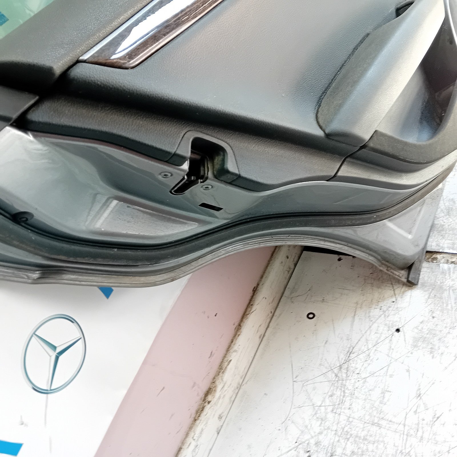MERCEDES C-CLASS S204 EST PASSENGER REAR DOOR NSR 2014 ON SILVER COMPLETE FMD367