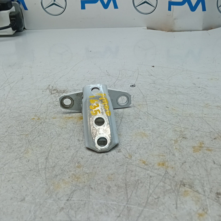 MITSUBISHI OUTLANDER MK3  FRONT DOOR HINGE PANEL A521 A046834 FM001635