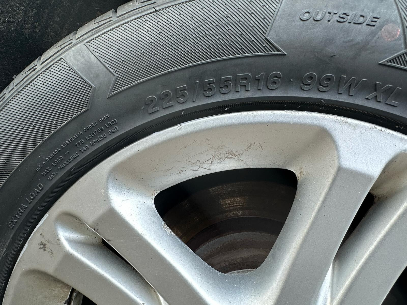 MERCEDES BENZ E-CLASS W212 - BREAKING / FRONT BUMPER AND WINGS