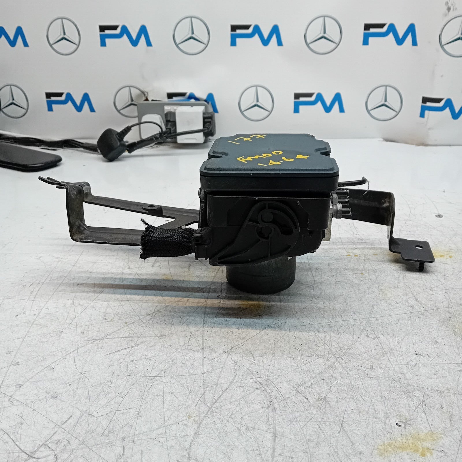 MERCEDES BENZ A-CLASS W177 ABS PUMP CONTROL MODULE UNIT A1779002403 FM001464